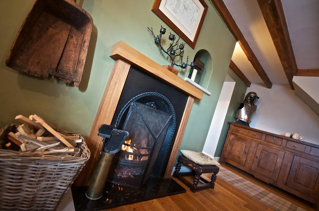 Stunning Yew Tree Cottage Westow 0*,